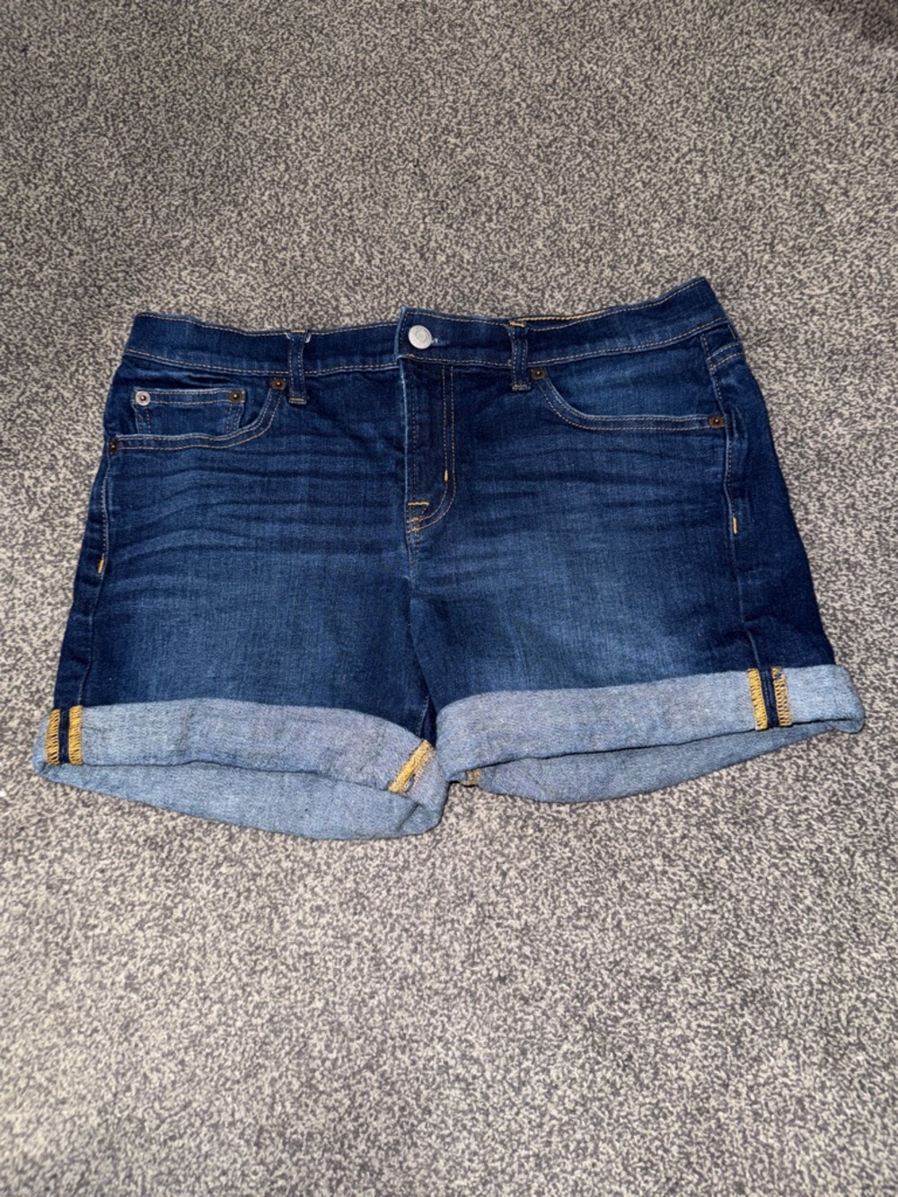 GAP Denim Shorts Cuffed Dark Wash Mid Rise Size 28